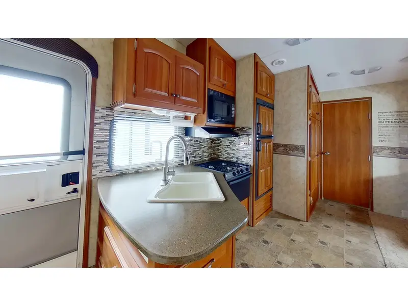 2010 Keystone RV Cougar 27SAB thumbnail 9
