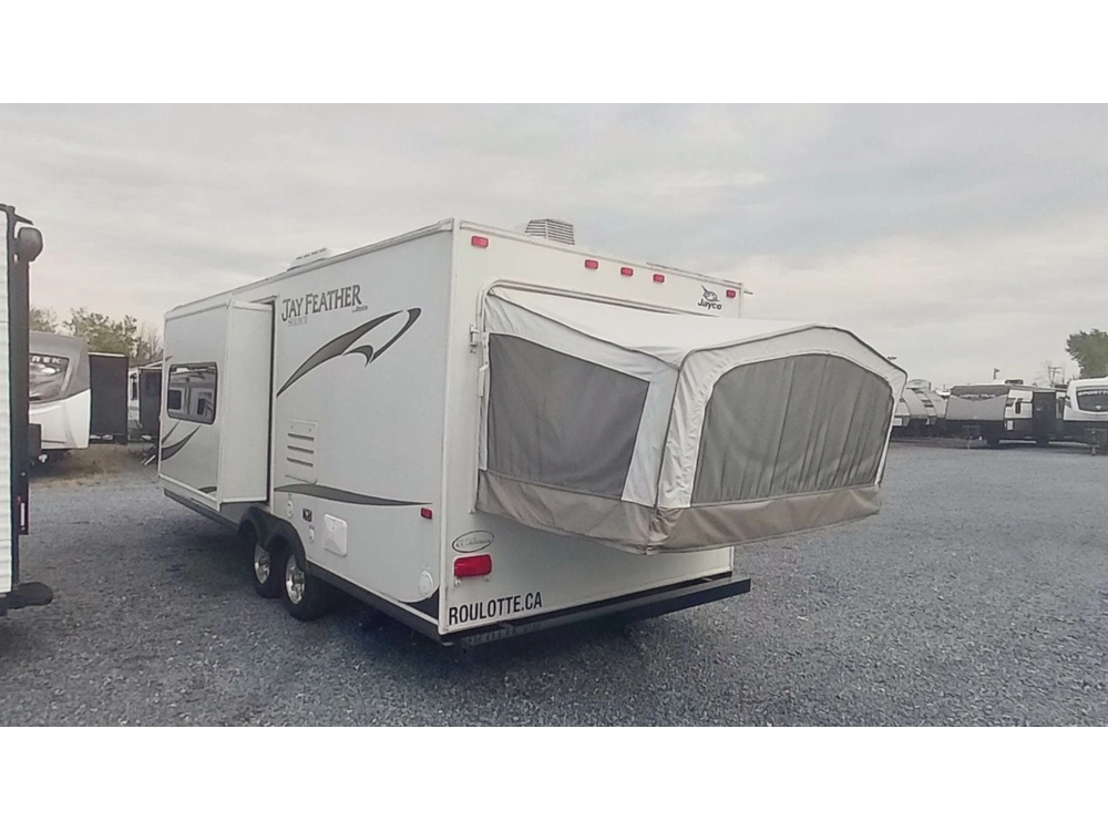 Jayco Jay Feather 23b 2011 alt