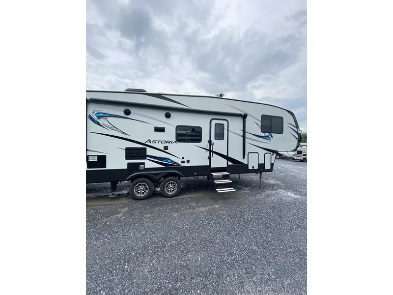 2018 Dutchmen Astoria 3013BHF thumbnail 5
