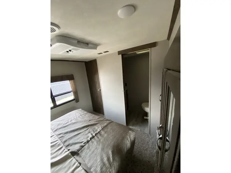 2018 Dutchmen Astoria 3013BHF thumbnail 7