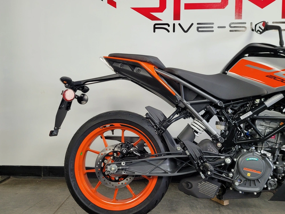 Ktm 200 Duke *0.99% Sur 60 Mois 2023 alt