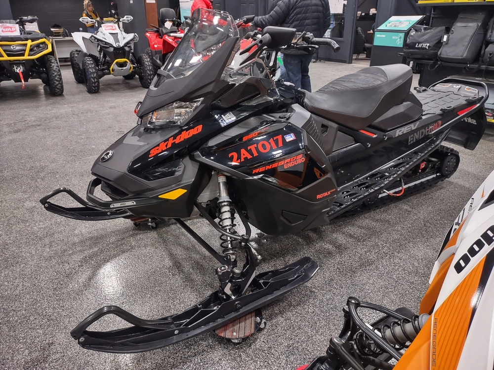 Ski-doo Renegade Enduro 850 E-tec E.s. Ice Ripper Xt 1.25" 2020 alt