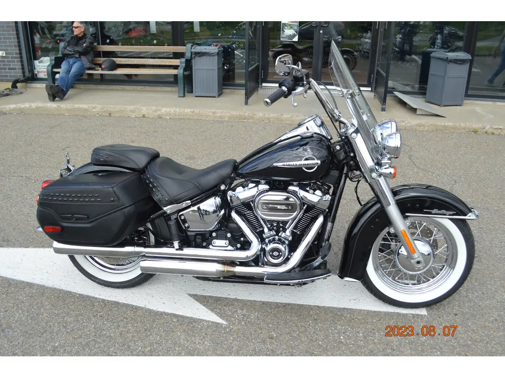 Harley-Davidson FLHC HERITAGE CLASSIC 2020