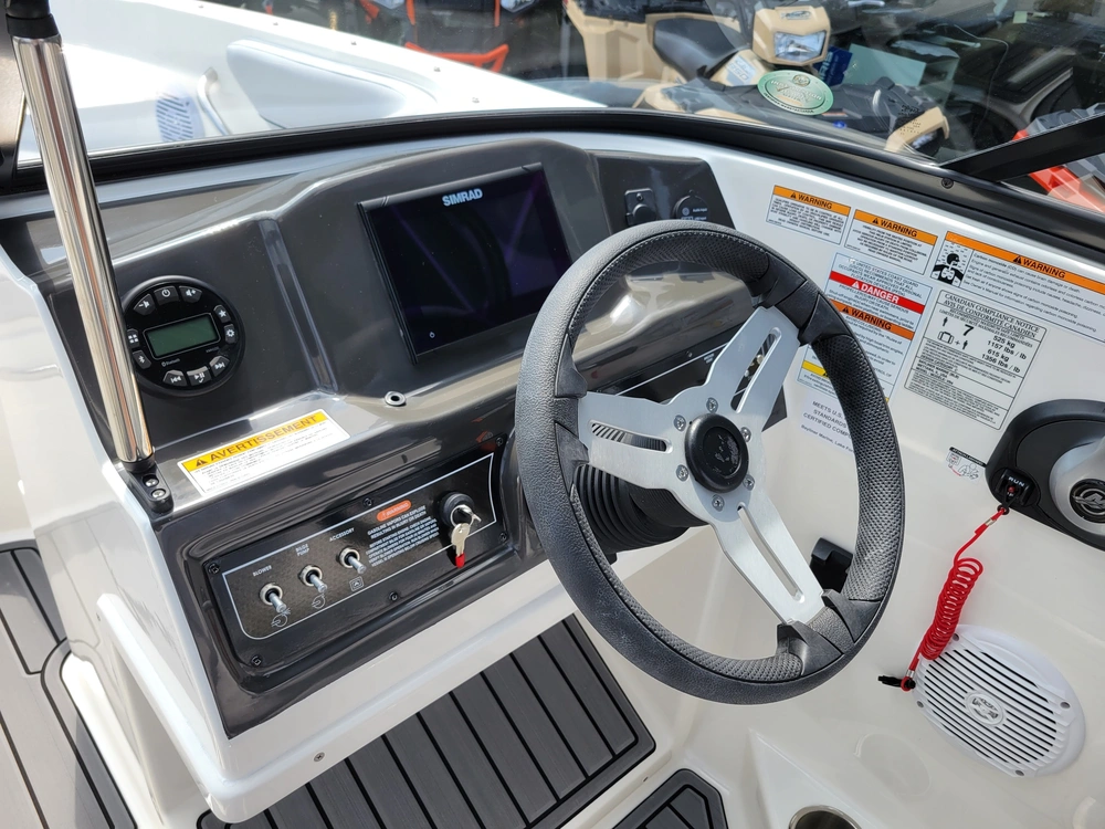 Bayliner Vr4 2023 alt
