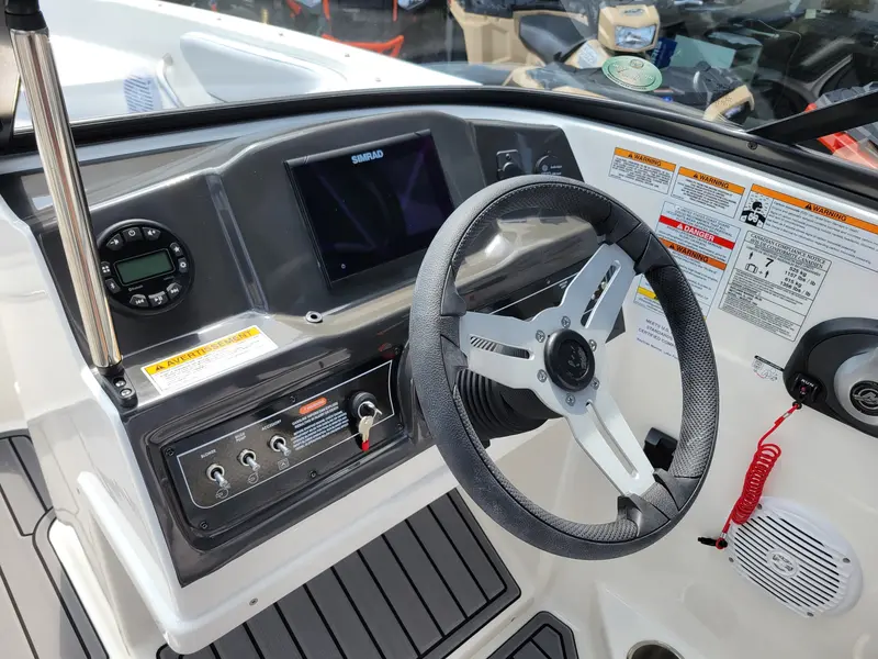 2023 Bayliner VR4