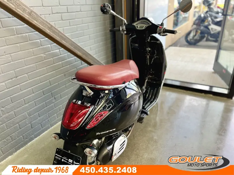 2015 Vespa PRIMAVERA 50 thumbnail 7