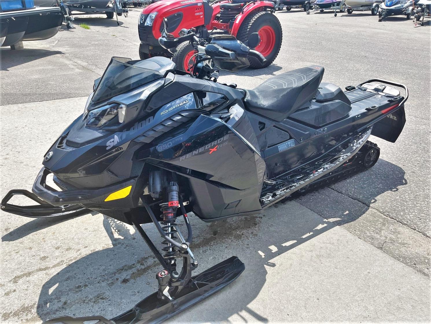 Ski-Doo Renegade XRS 850 E-Tec 2023 d'occasion à Mont-Laurier %%sepSki ...