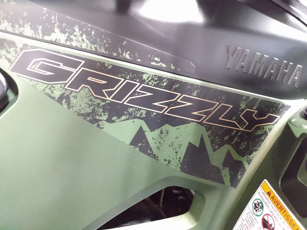 Yamaha Grizzly 700 EPS SE 2024 neuf à Beloeil - Profil Moto