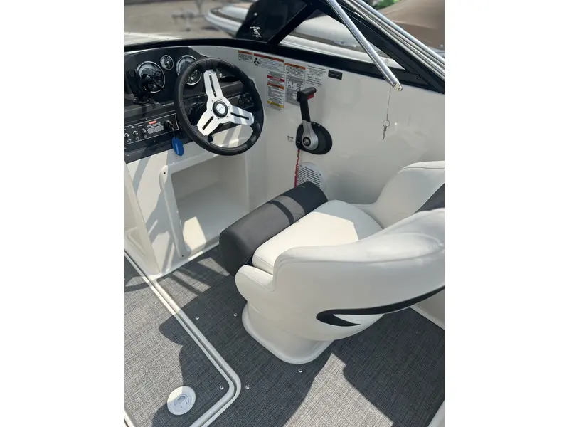 2021 Bayliner VR4