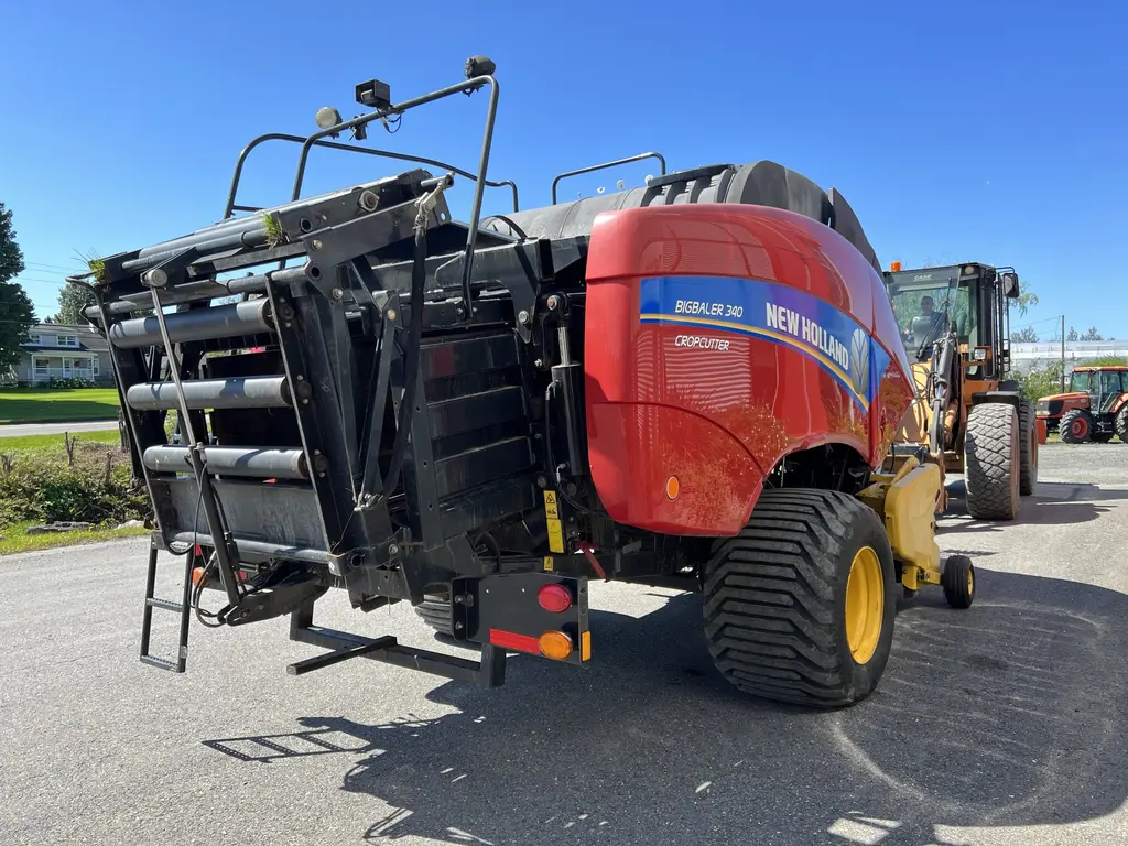 New Holland BB340R 2014