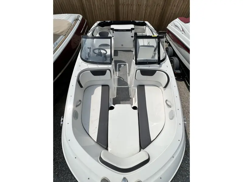 2021 Bayliner VR4