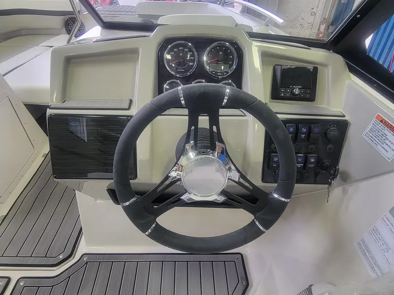 2023 Starcraft SVX 210 IO