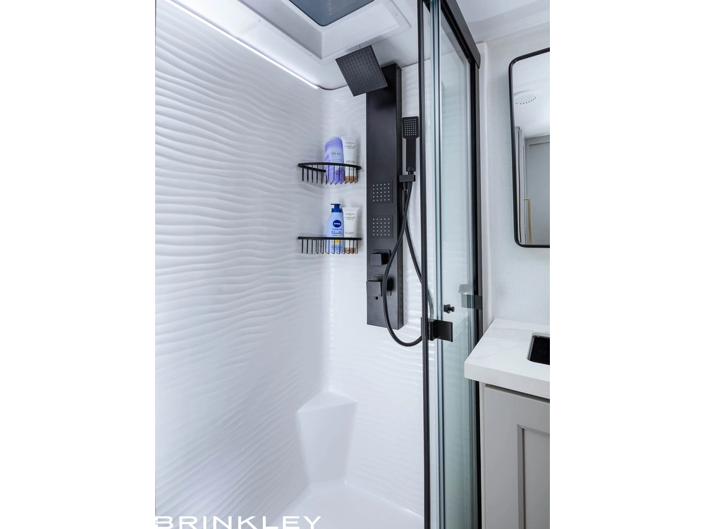Brinkley Rv G 3500 2026 alt