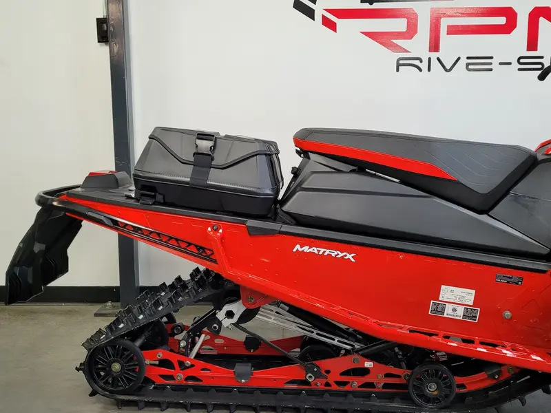 2023 Polaris PROSTAR S4 Indy Adventure 137`