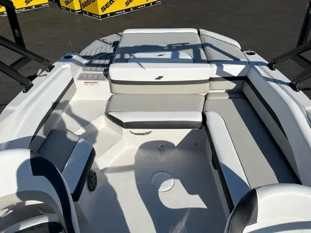 2023 Starcraft SVX 230 IO