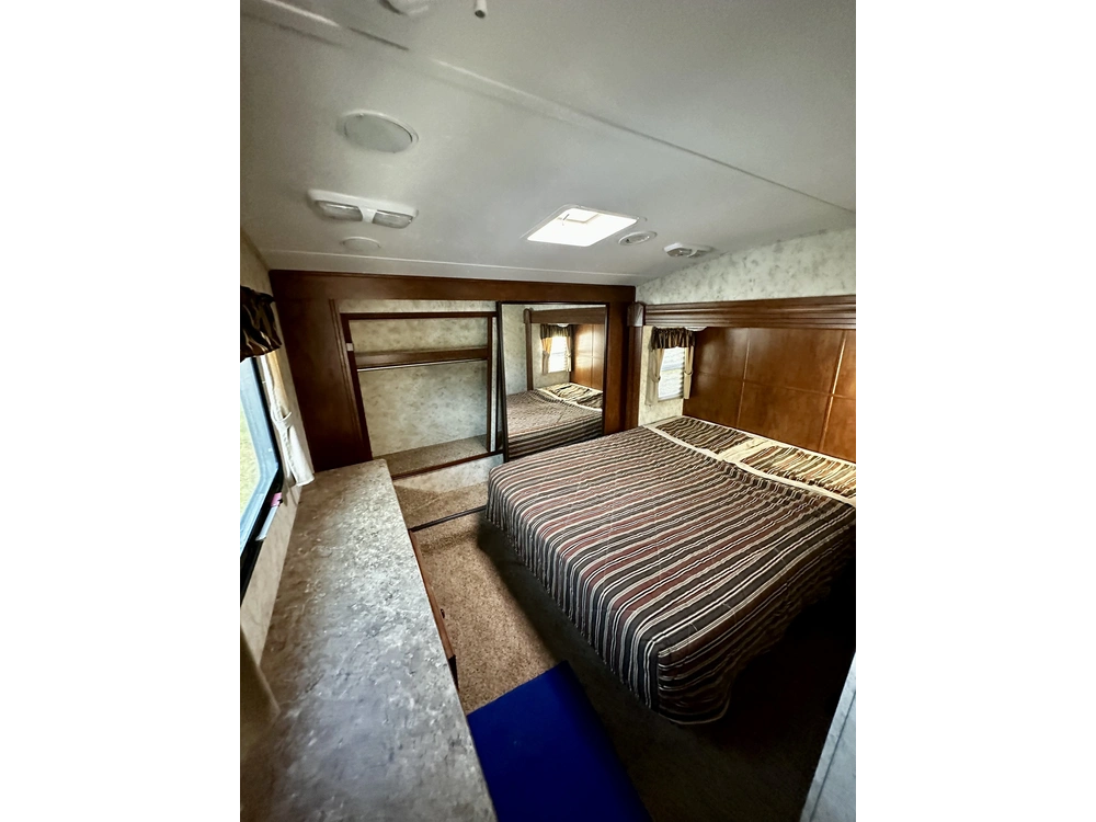 Coachmen Chaparral 278rlds 2012 alt