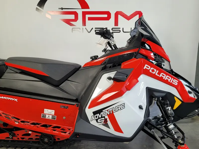 2023 Polaris PROSTAR S4 Indy Adventure 137`