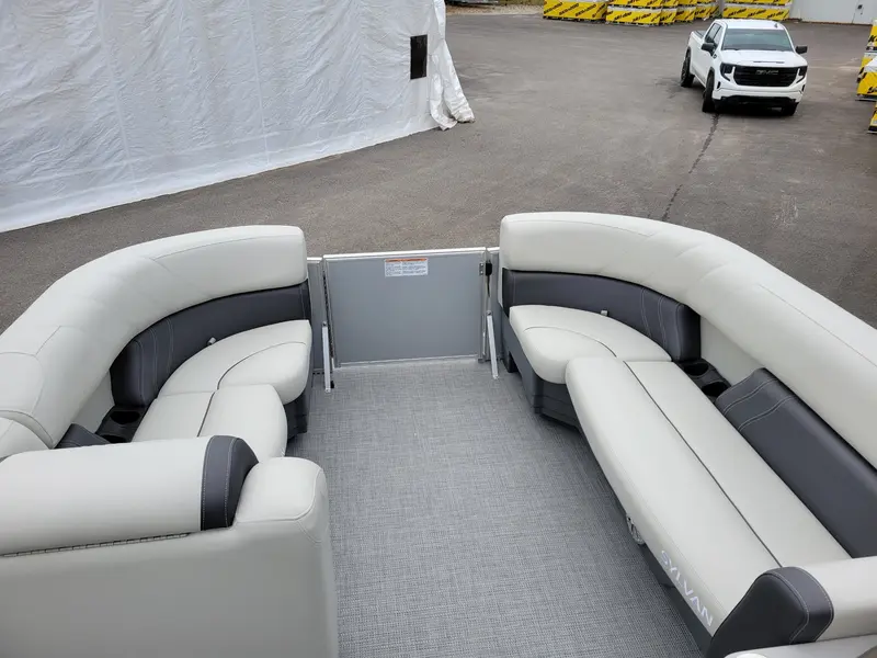 2023 Sylvan Mirage Cruise 8522