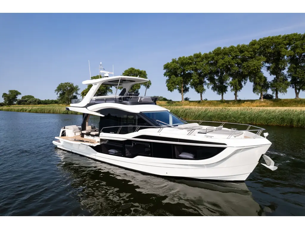 Galeon 560 FLY  2025