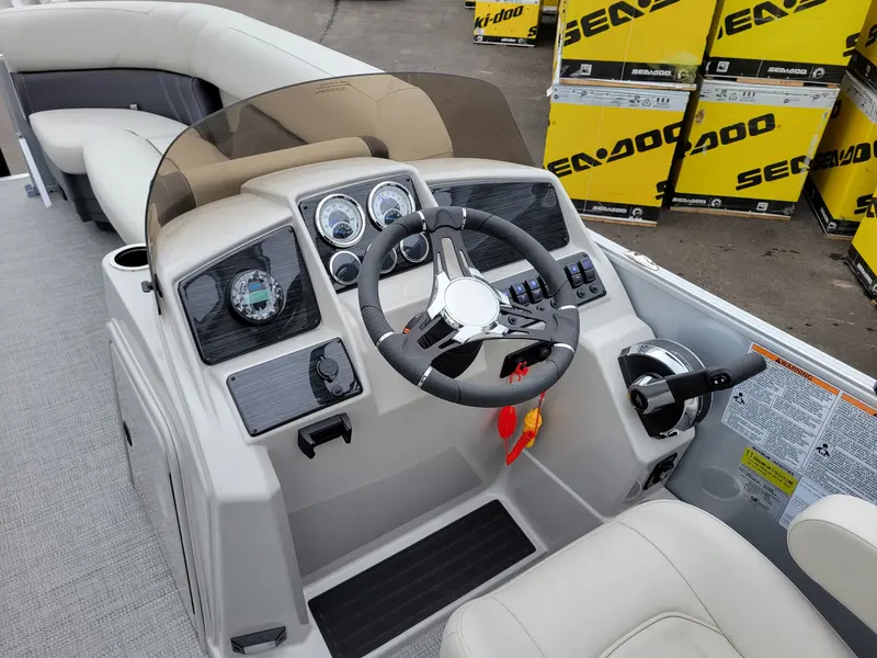 2023 Sylvan Mirage Cruise 8522