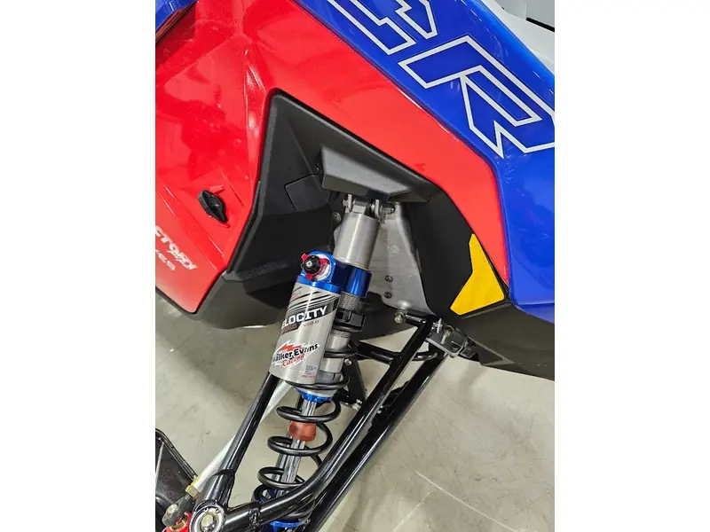 2024 Polaris 850 INDY XCR 136 Garantie 2 ans