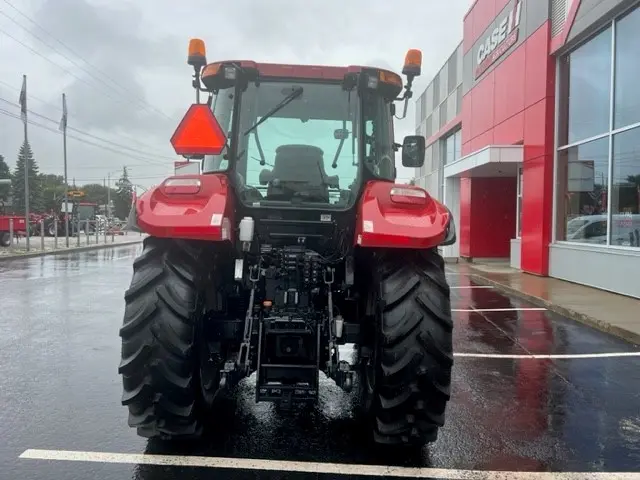 Case IH Farmall 115U 2015