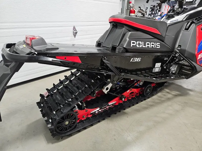 2024 Polaris 850 INDY XCR 136 Garantie 2 ans