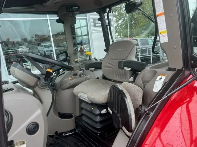 Case IH Farmall 115U 2015