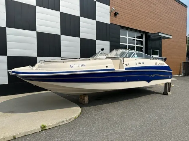 2001 Larson ESCAPE 234  VOLVO 5.7L