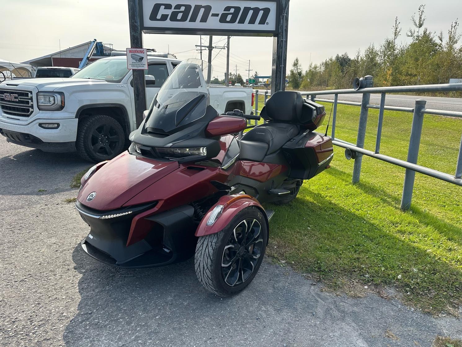 2022 Can-Am RT LIMITED