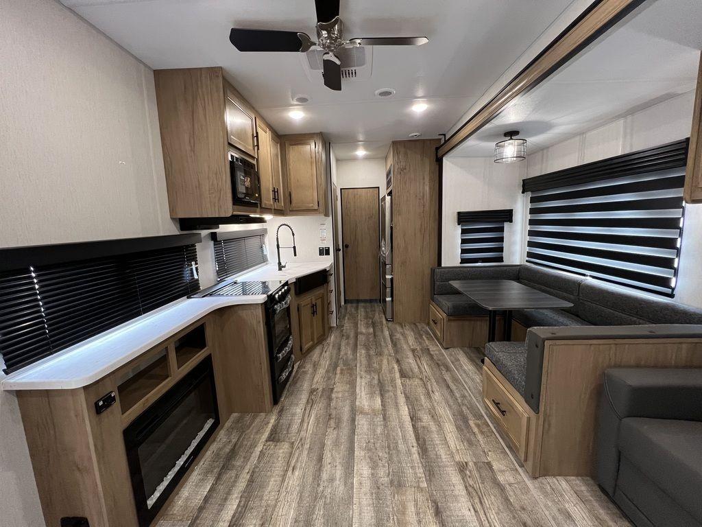 Forest River Timberwolf 39TN 2024 neuf à New Richmond Roulottes Baie