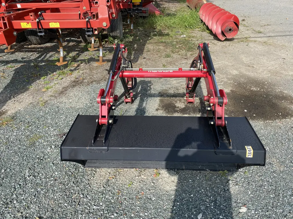 Mahindra Emax25L 2018