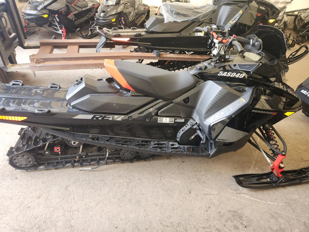 2020 Ski-doo Renegade X 850 9548 Km Warranty
