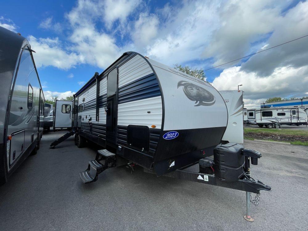 Forest River CHEROKEE 306MM 2024 neuf à New Richmond Roulottes Baie