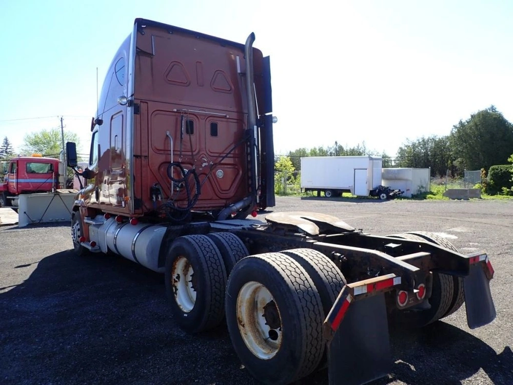Freightliner Cascadia 2013