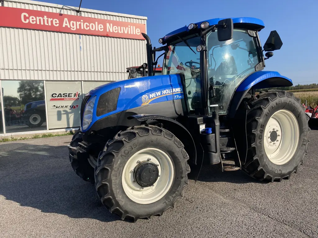 2011 New Holland  T7.170