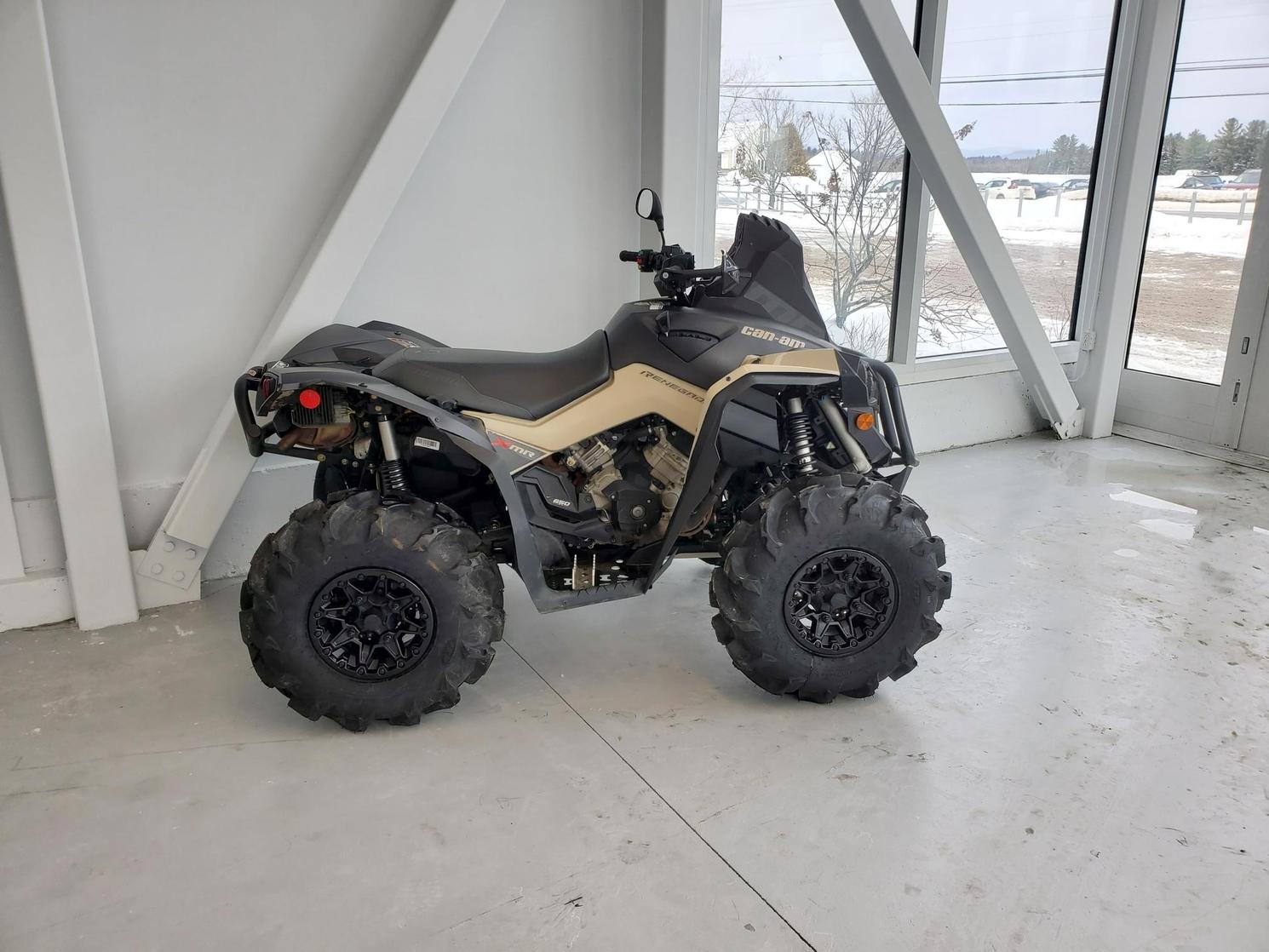 2022 Can-Am RENEGADE X-MR 650