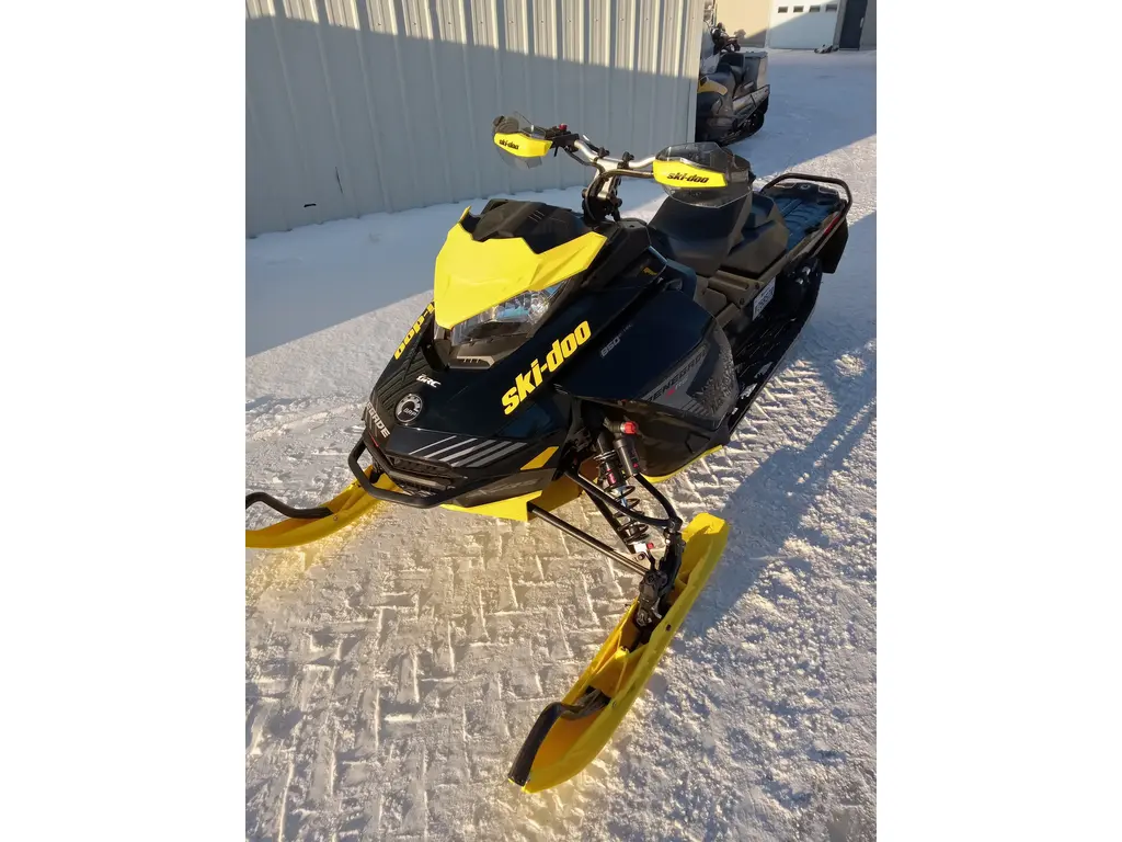 Ski-Doo RENEGADE XRS 850  2019