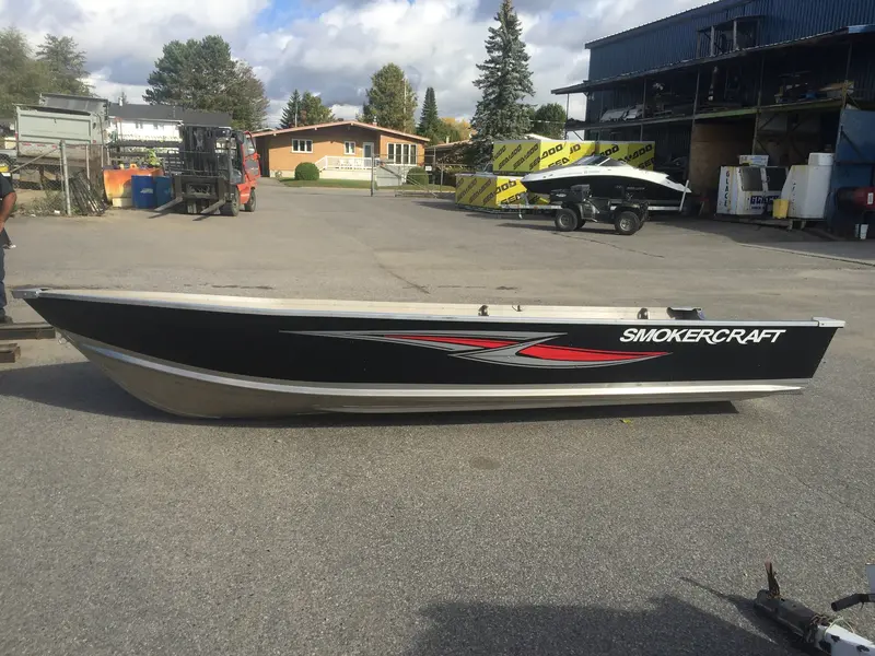 2023 Smokercraft Voyager 16 TL