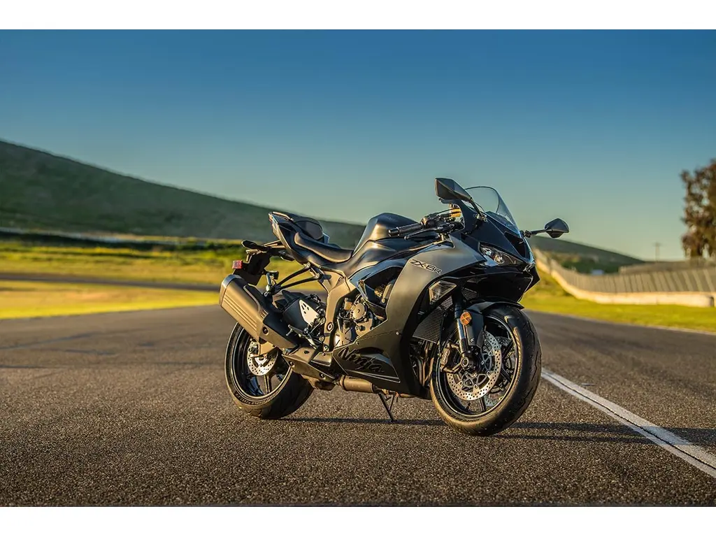 2024 Kawasaki NINJA ZX-6R RESERVE PAR TELEPHONE
