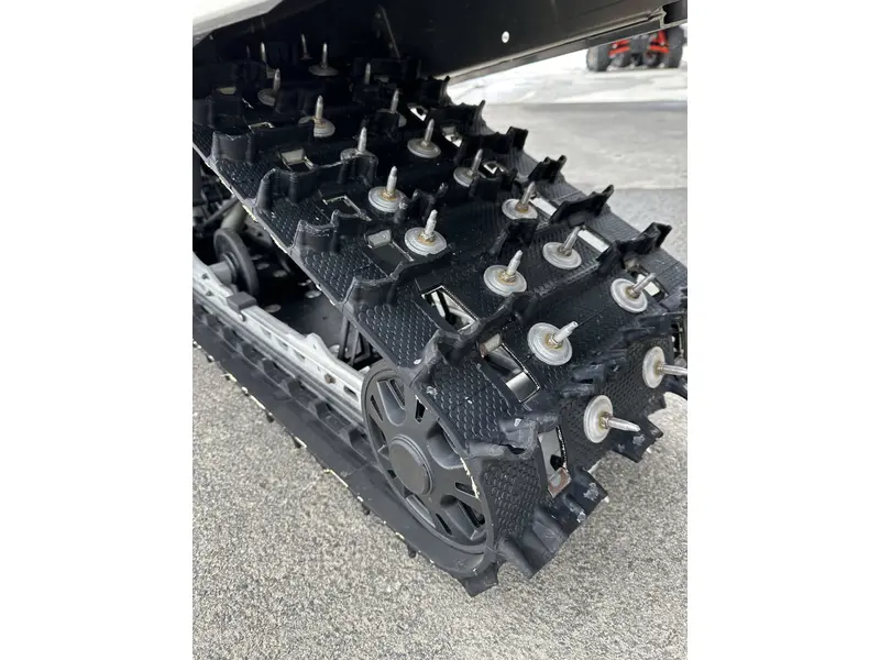2015 Ski-Doo RENEGADE ADRENALINE 900 ACE