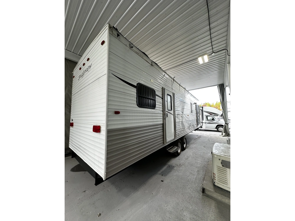 Hy-line Bridgeview Bv33c 2011 alt