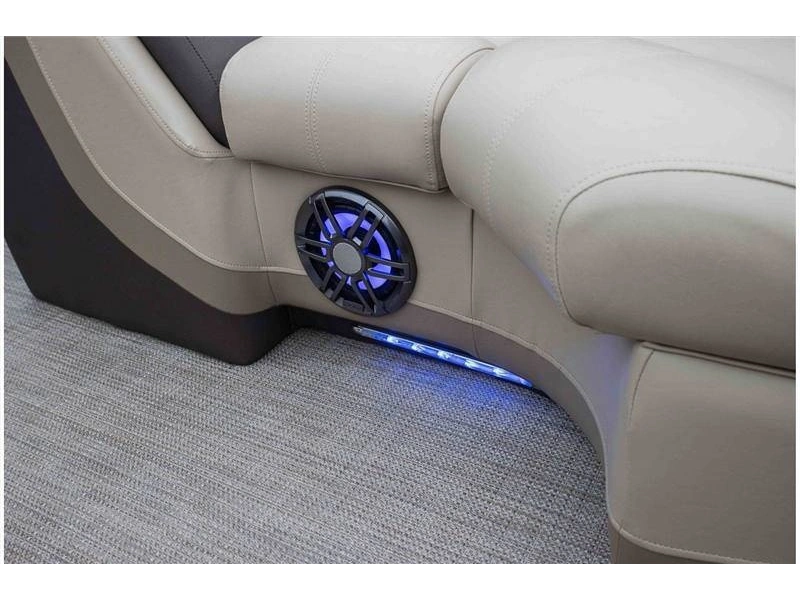 Manitou 23 Oasis Sr Vp 2022 alt