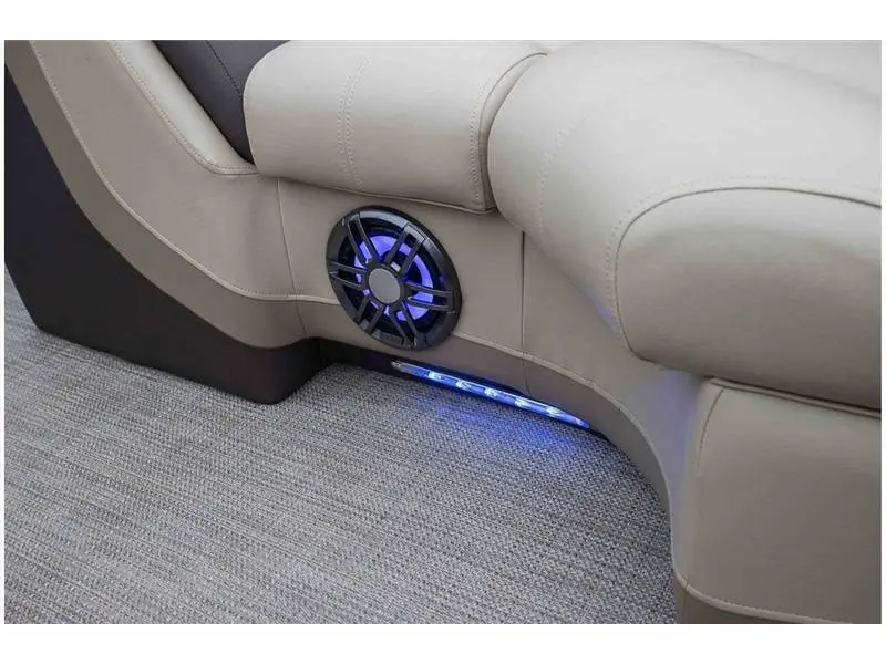 2022 Manitou 23 OASIS SR VP