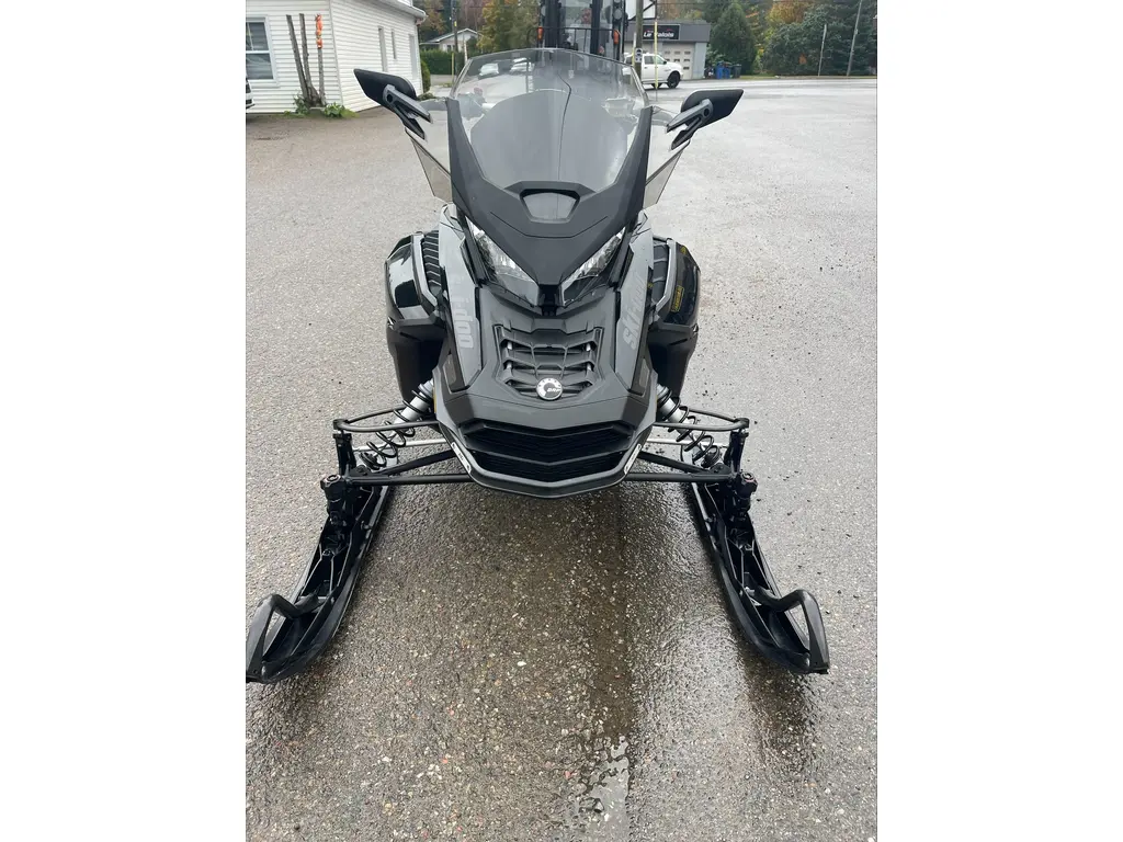 Ski-Doo Renegade Enduro 900 ACE Turbo  2021