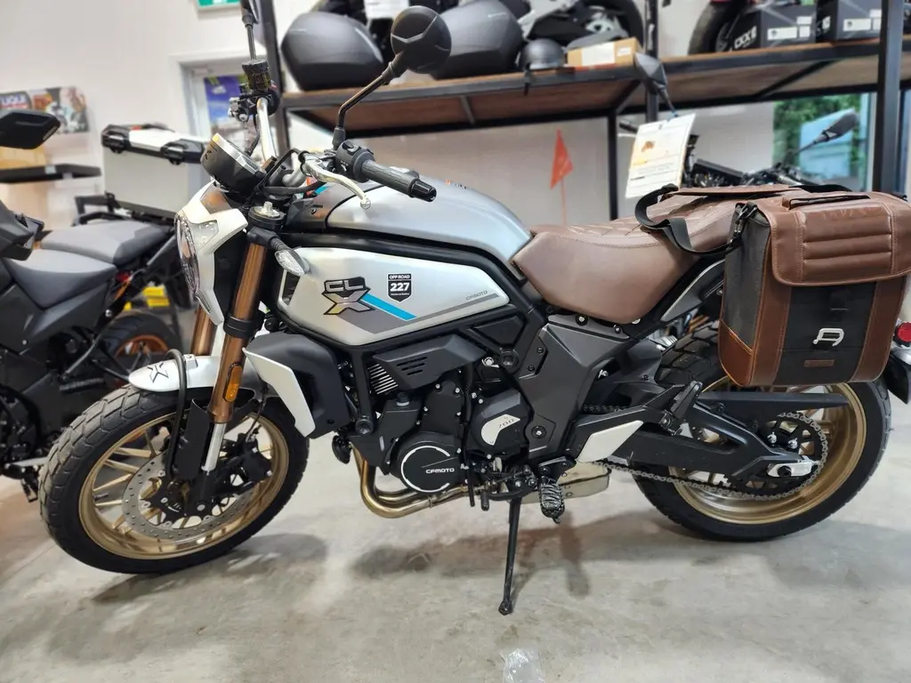 2022 CFMOTO 700CLX Heritage
