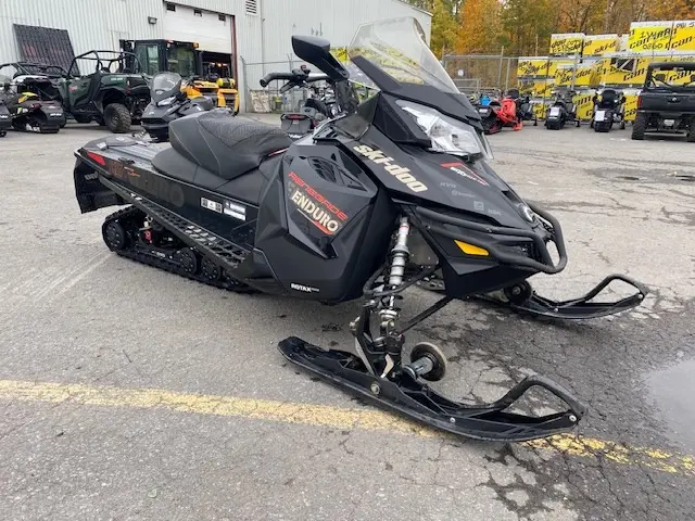 Used 2017 Ski-Doo RENEGADE ENDURO 600 E-TEC in Hawkesbury 