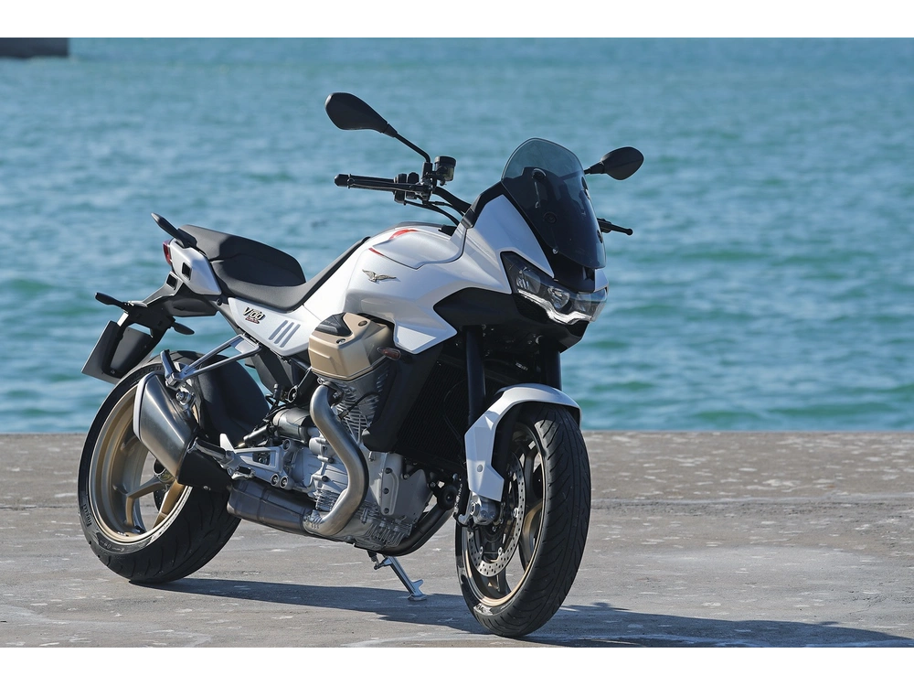 Moto Guzzi V100 Mandello 2023