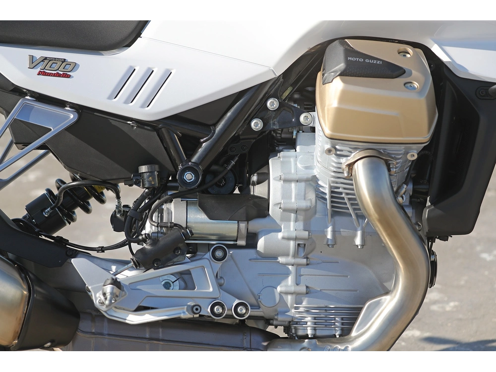 Moto Guzzi V100 Mandello 2023