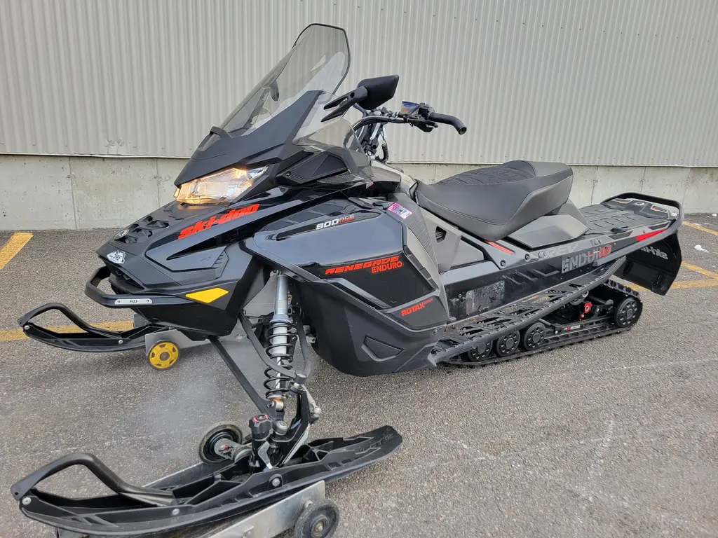 Ski-Doo RENEGADE ENDURO 900 ACE TURBO  2019